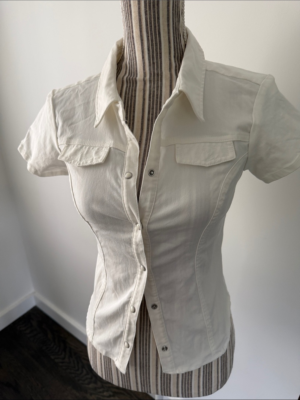Silence + Noise S/S shirt - M